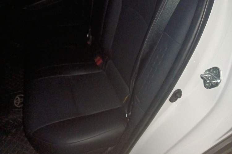 Used Toyota IZOA 2020 2.0L Enjoy Edition Left Rear Seat