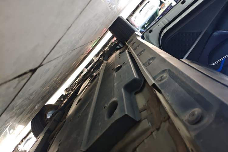 Used Toyota IZOA 2020 2.0L Yichi Version Left Side Sill