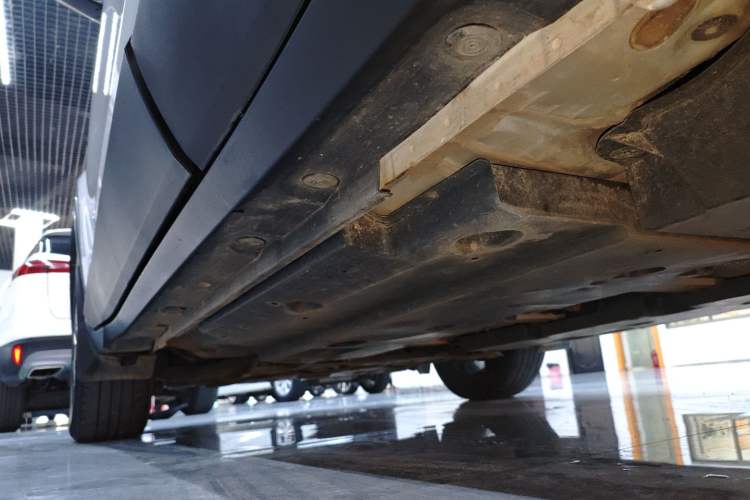 Used Toyota IZOA 2020 2.0L Yi Xiang CARE Left Side Sill