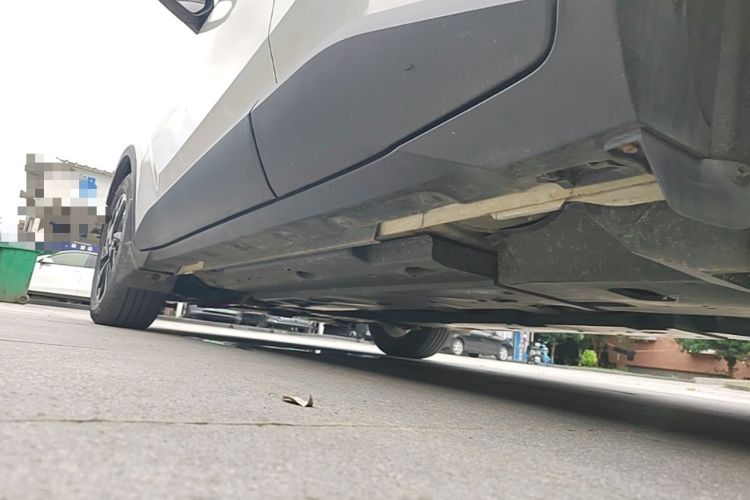 Used Toyota IZOA 2020 2.0L Yichi Version Left Side Sill