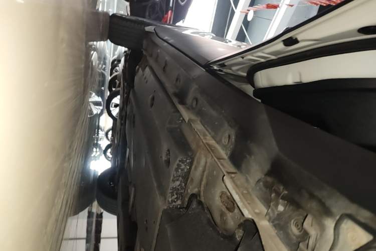 Used Toyota IZOA 2020 2.0L Yi Xiang CARE Left Side Sill