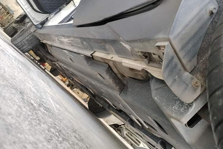 Used Toyota IZOA 2020 2.0L Yi Xiang CARE Left Side Sill