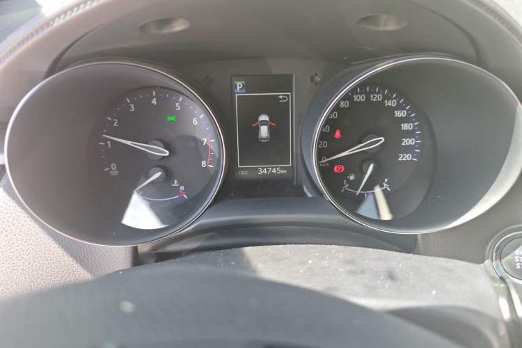 Used Toyota IZOA 2020 2.0L Yi Xiang CARE Odometer Close Up