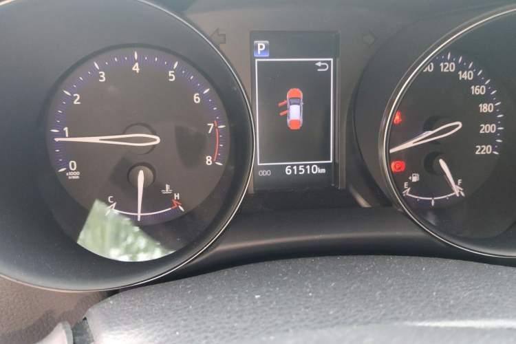 Used Toyota IZOA 2020 2.0L Yichi Version Odometer Close Up