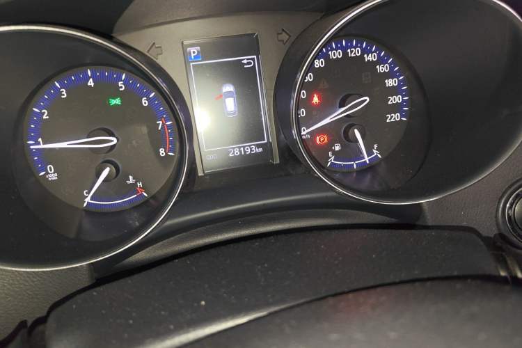 Used Toyota IZOA 2020 2.0L Yichi Version Odometer Close Up
