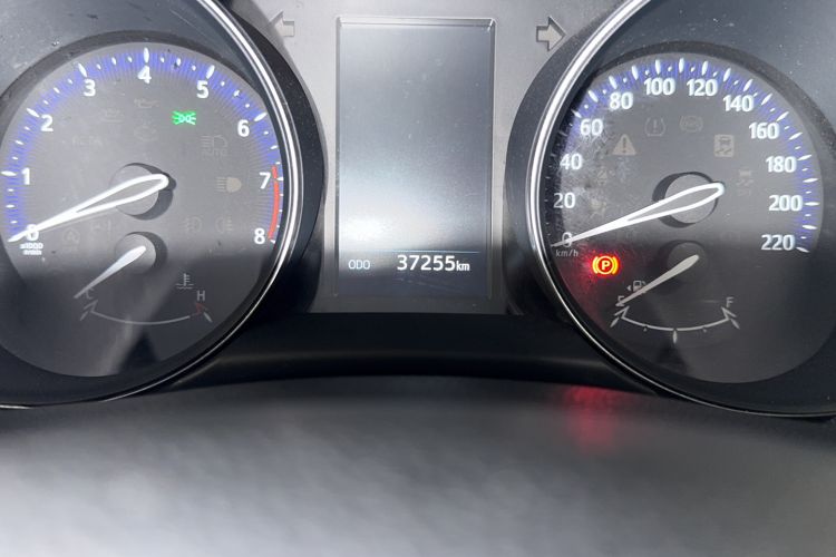 Used Toyota IZOA 2020 2.0L Enjoy Edition Odometer Close Up