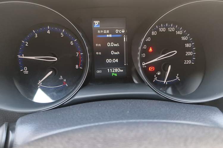 Used Toyota IZOA 2020 2.0L Yichi Version Odometer Close Up