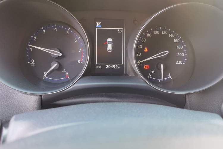 Used Toyota IZOA 2020 2.0L Enjoy Edition Odometer Close Up