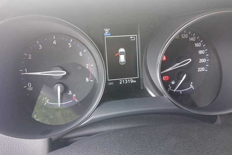 Used Toyota IZOA 2020 2.0L Yichi Version Odometer Close Up