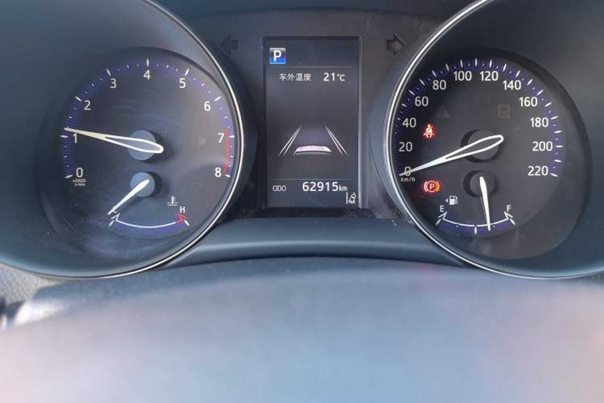 Used Toyota IZOA 2020 2.0L Enjoy Edition Odometer Close Up