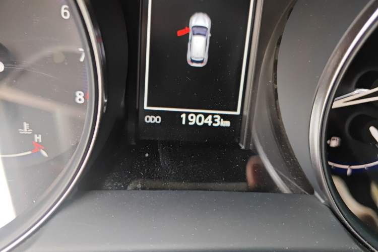 Used Toyota IZOA 2020 2.0L Yichi Version Odometer Close Up