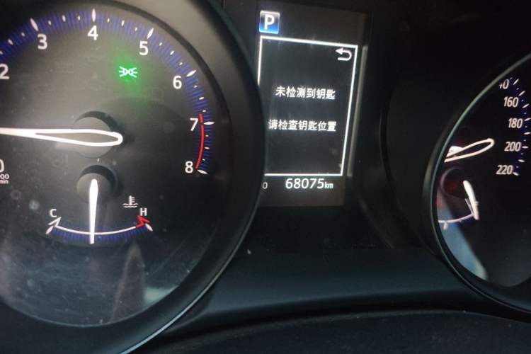 Used Toyota IZOA 2020 2.0L Yi Xiang CARE Odometer Close Up
