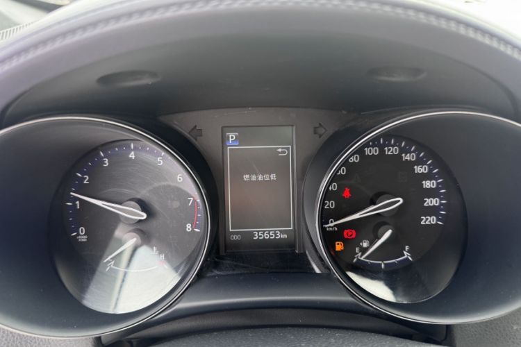 Used Toyota IZOA 2020 2.0L Enjoy Edition Odometer Close Up