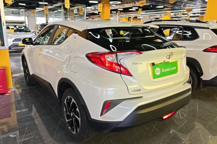 Used Toyota IZOA 2020 2.0L Enjoy Edition Rear Left 45 Deg