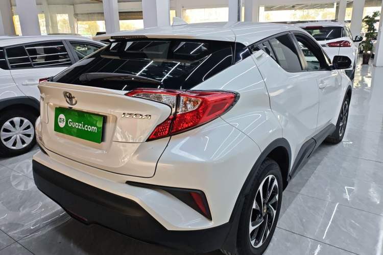 Used Toyota IZOA 2020 2.0L Yi Xiang CARE Rear Right 45 Deg