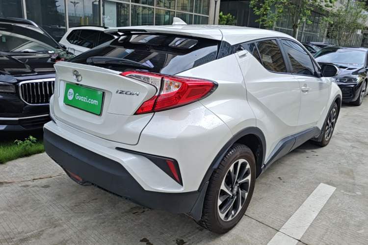 Used Toyota IZOA 2020 2.0L Enjoy Edition Rear Right 45 Deg