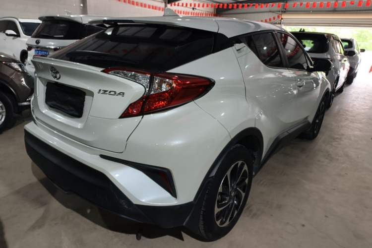 Used Toyota IZOA 2020 2.0L Yi Xiang CARE Rear Right 45 Deg