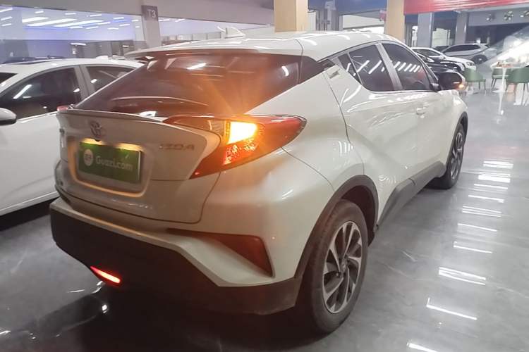 Used Toyota IZOA 2020 2.0L Yi Xiang CARE Rear Right 45 Deg