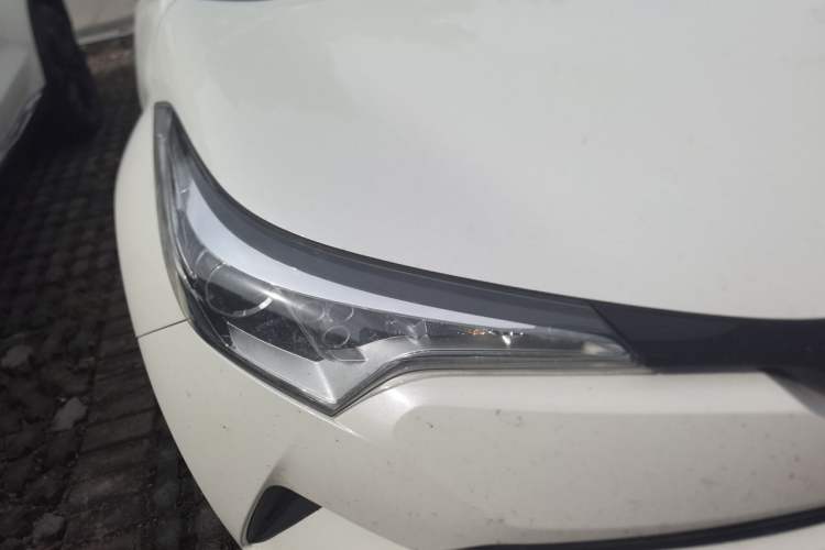 Used Toyota IZOA 2020 2.0L Enjoy Edition Right Front Headlight