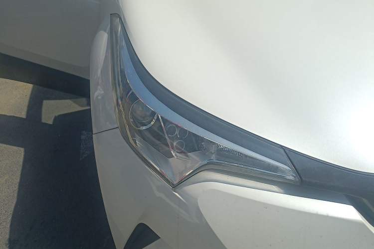 Used Toyota IZOA 2020 2.0L Yichi Version Right Front Headlight