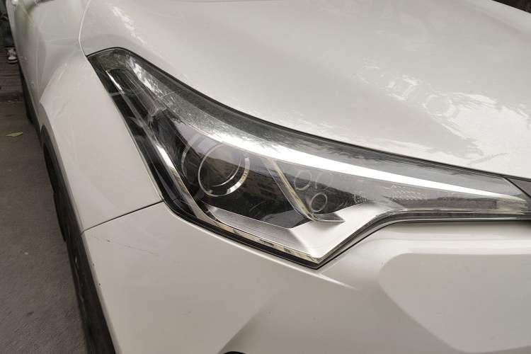 Used Toyota IZOA 2020 2.0L Yichi Version Right Front Headlight