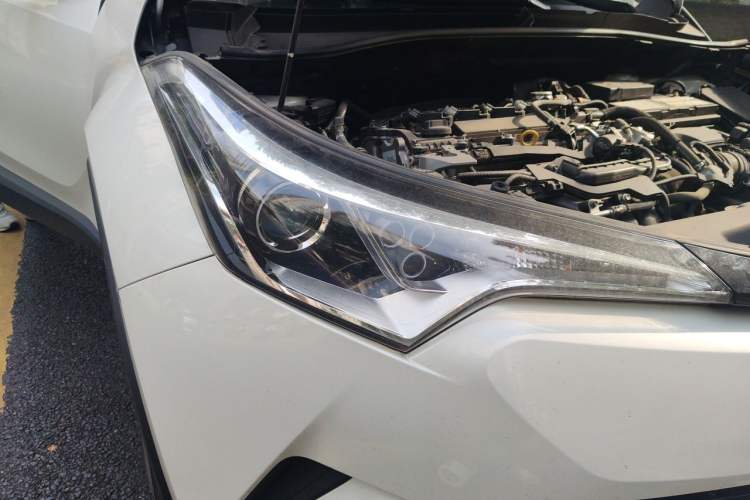 Used Toyota IZOA 2020 2.0L Enjoy Edition Right Front Headlight