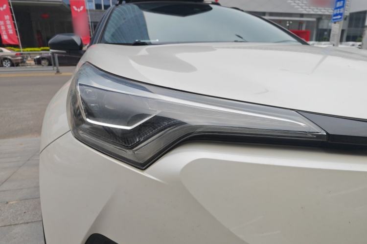 Used Toyota IZOA 2020 2.0L Yichi Version Right Front Headlight