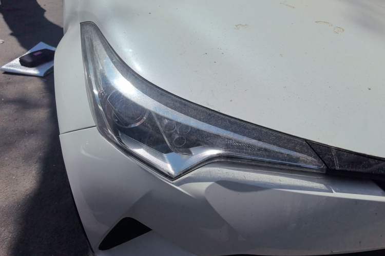 Used Toyota IZOA 2020 2.0L Enjoy Edition Right Front Headlight