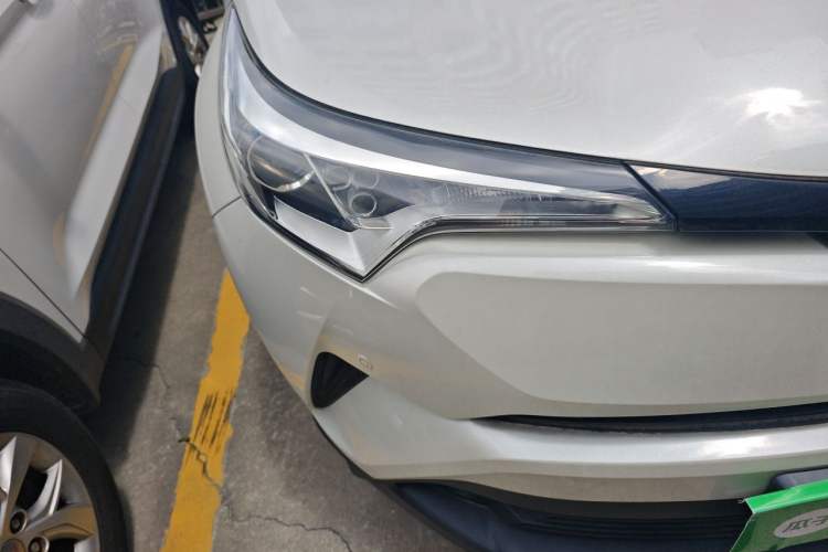 Used Toyota IZOA 2020 2.0L Yi Xiang CARE Right Front Headlight