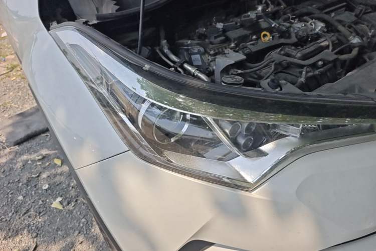 Used Toyota IZOA 2020 2.0L Enjoy Edition Right Front Headlight