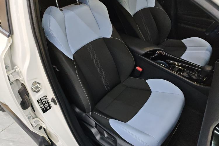 Used Toyota IZOA 2020 2.0L Yi Xiang CARE Right Front Seat