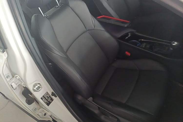 Used Toyota IZOA 2020 2.0L Yichi Version Right Front Seat