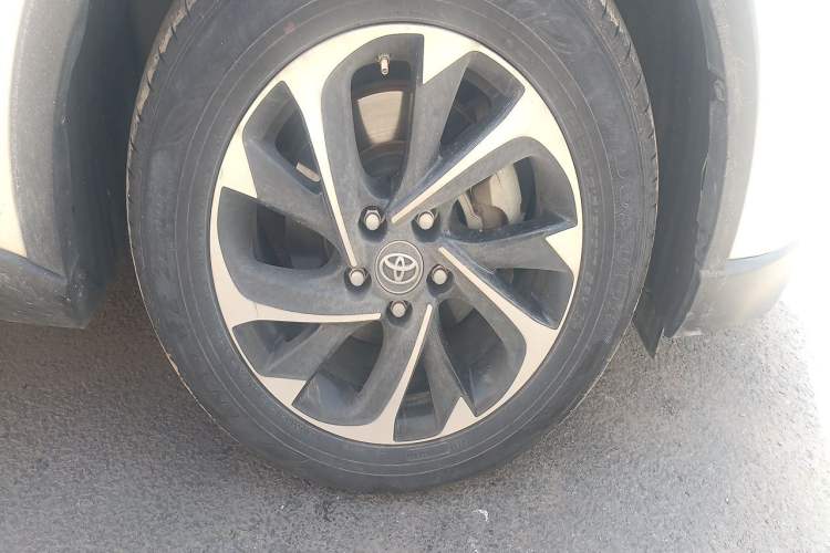 Used Toyota IZOA 2020 2.0L Yichi Version Right Front Wheel Hub