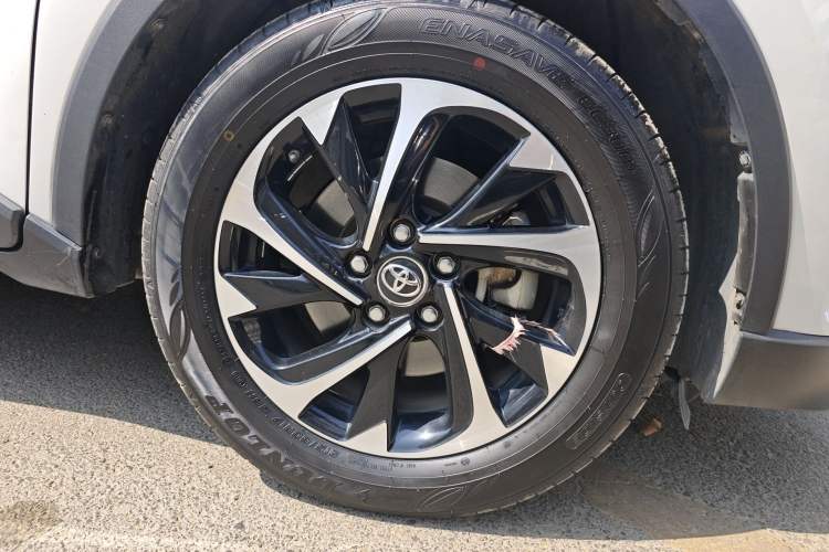 Used Toyota IZOA 2020 2.0L Yidong Edition Right Front Wheel Hub