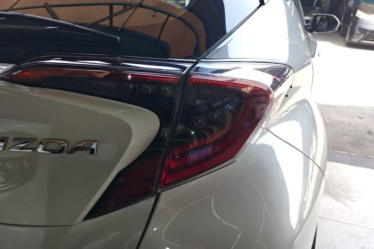 Used Toyota IZOA 2020 2.0L Yichi Version Right Rear Taillight