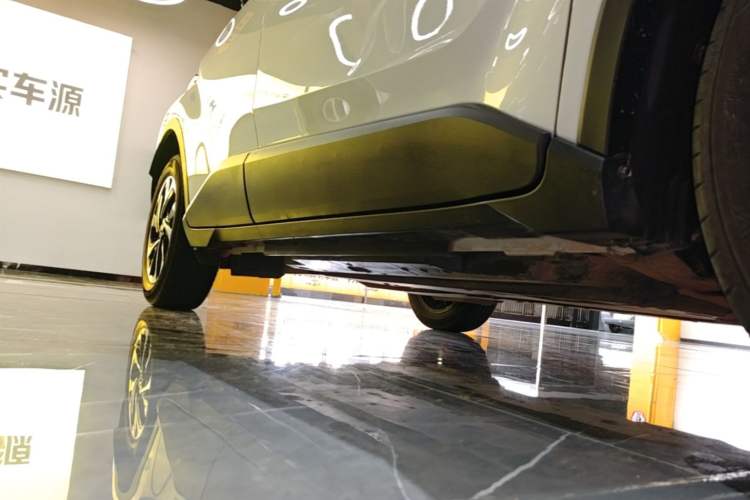Used Toyota IZOA 2020 2.0L Enjoy Edition Right Side Sill