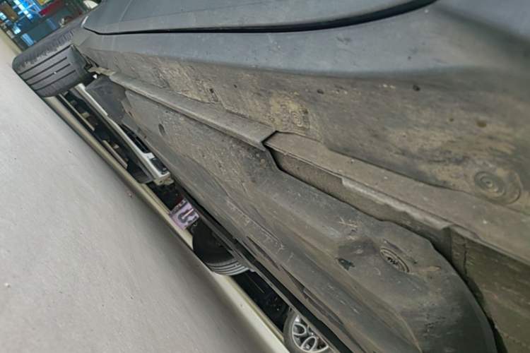 Used Toyota IZOA 2020 2.0L Yichi Version Right Side Sill