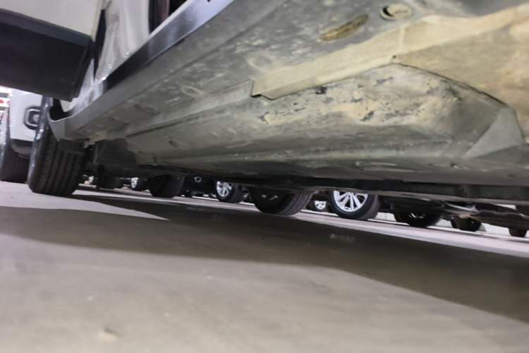 Used Toyota IZOA 2020 2.0L Yi Xiang CARE Right Side Sill