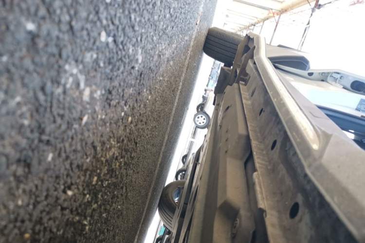 Used Toyota IZOA 2020 2.0L Enjoy Edition Right Side Sill