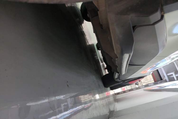 Used Toyota IZOA 2020 2.0L Yichi Version Right Side Sill