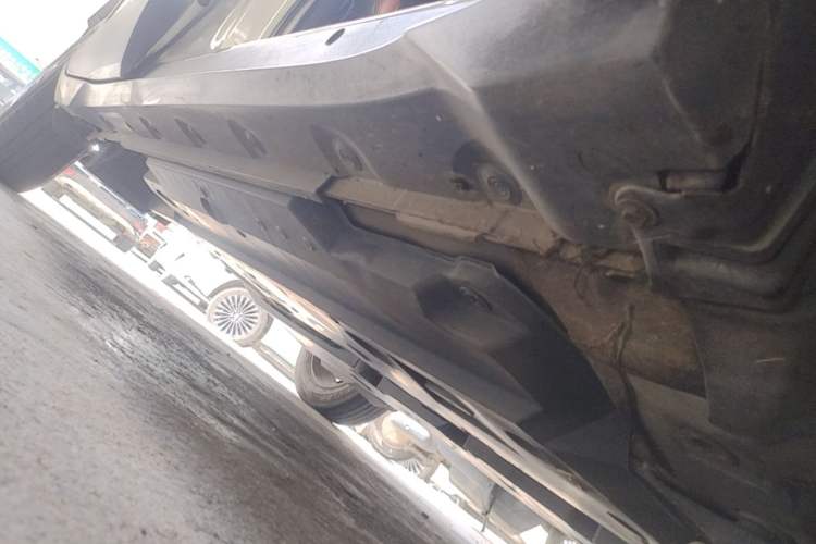 Used Toyota IZOA 2020 2.0L Yi Xiang CARE Right Side Sill