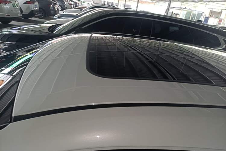 Used Toyota IZOA 2020 2.0L Yichi Version Roof