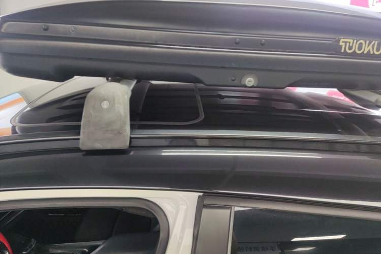 Used Toyota IZOA 2020 2.0L Yichi Version Roof