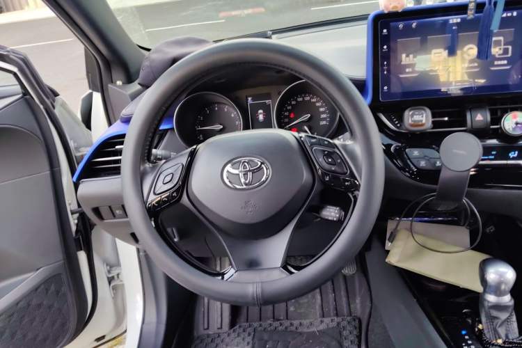 Used Toyota IZOA 2020 2.0L Yichi Version Steering Wheel