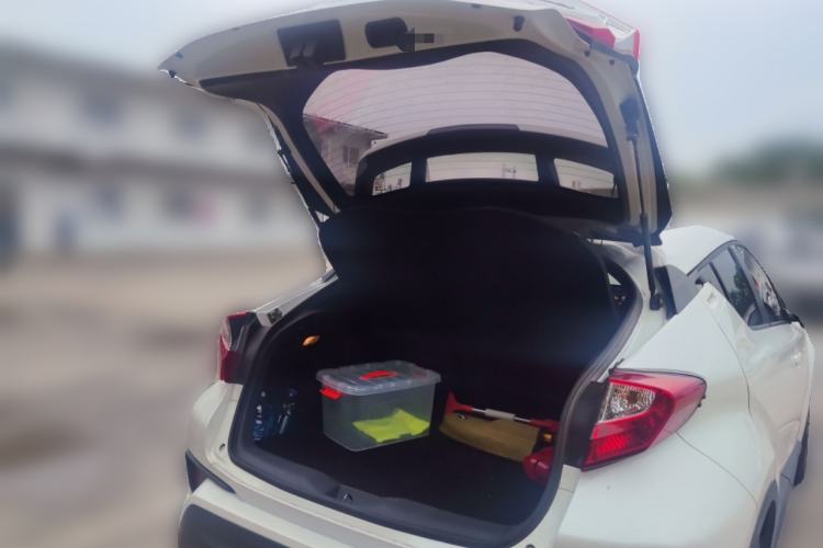 Used Toyota IZOA 2020 2.0L Enjoy Edition Trunk