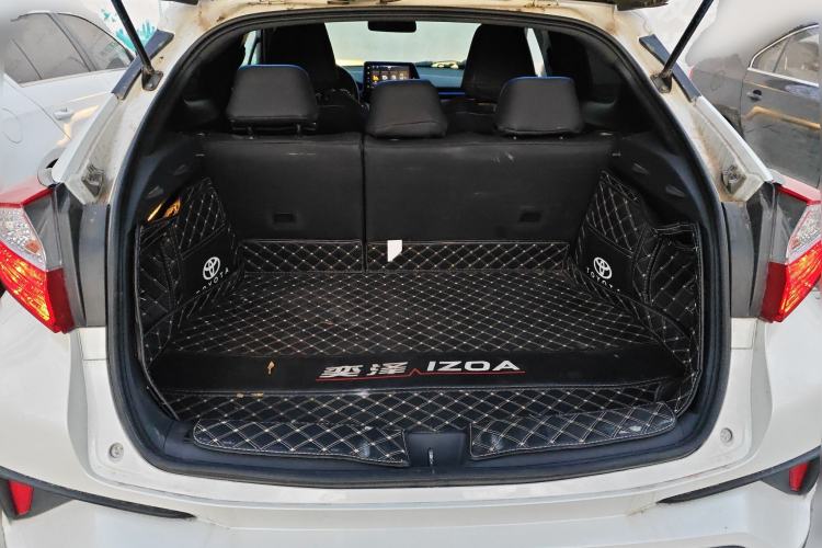 Used Toyota IZOA 2020 2.0L Enjoy Edition Trunk