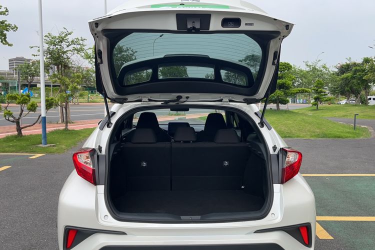 Used Toyota IZOA 2020 2.0L Enjoy Edition Trunk