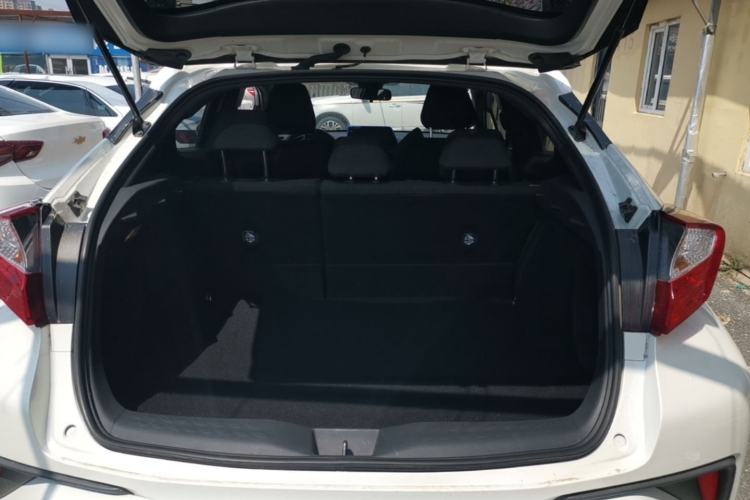 Used Toyota IZOA 2020 2.0L Enjoy Edition Trunk