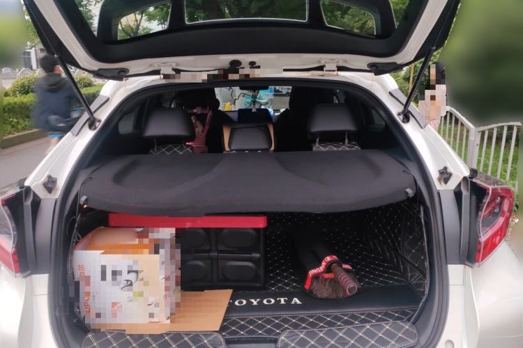Used Toyota IZOA 2020 2.0L Yichi Version Trunk