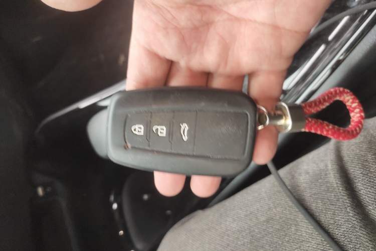 Used Toyota IZOA 2020 2.0L Enjoy Edition Vehicle Key